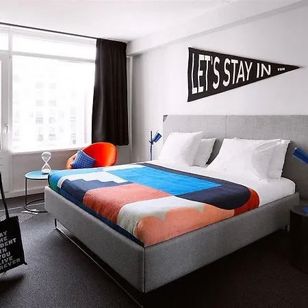 The Social Hub 3*